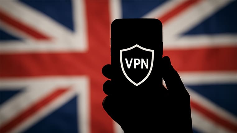 Britse internetgebruikers grijpen massaal naar VPN’s Britse internetgebruikers grijpen massaal naar VPN’s om nieuwe leeftijdsverificatie te omzeilen